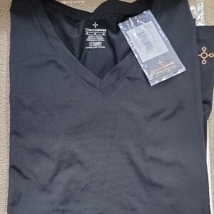 Tommie Copper Women's Black V-Neck Short Sleeve Tee